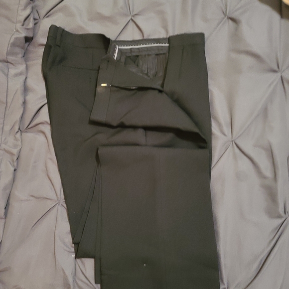 Men's Black Dress Pants - Picture 4 of 4